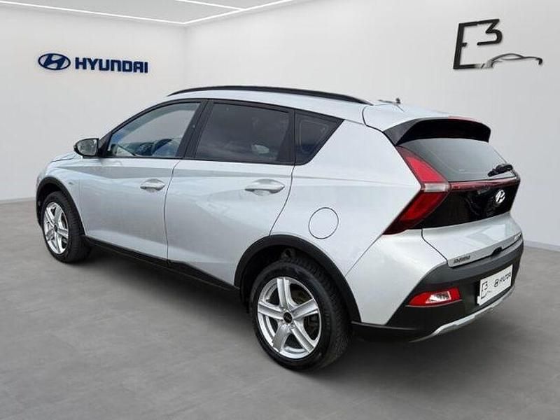 Gebraucht Hyundai Bayon Select 101 PS (74 kW) 2021 Sleek silver / met SUV