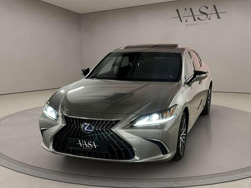 Sonic titanium Gebraucht 2022 Lexus ES300 Limousine | 38.490 € - Bild 1/4