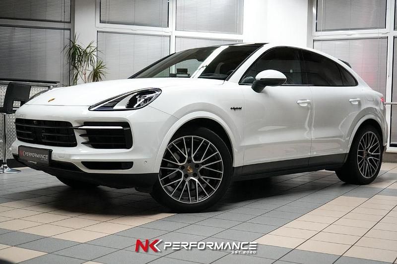Weiß Gebraucht 2022 Porsche Cayenne SUV | 89.990 € (Etwas zu teuer) - Bild 1/4