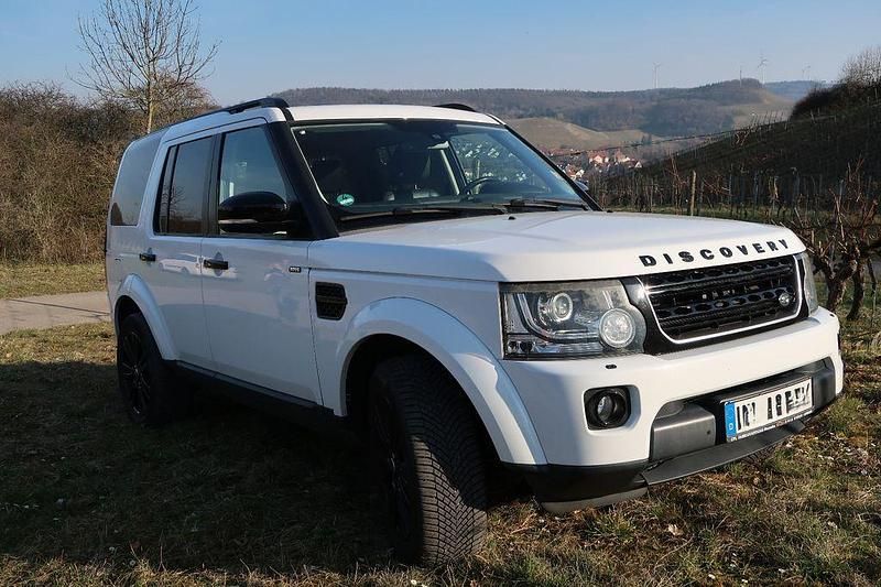 Weiß Gebraucht 2015 Land Rover Discovery 4 SUV | 28.990 € (Teuer) - Bild 1/4