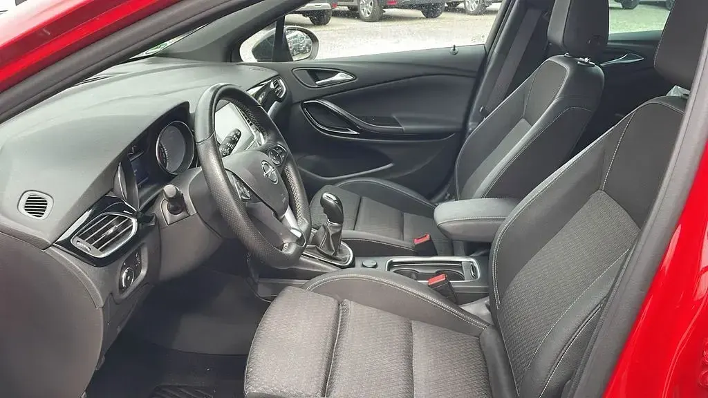 Gebraucht Opel Astra Innovation 150 PS (110 kW) 2019 Rot Limousine