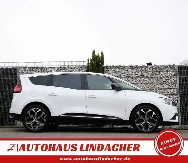 Gebraucht Renault Grand Scénic IV Intens 140 PS (102 kW) 2021 Weiß Van / Kleinbus