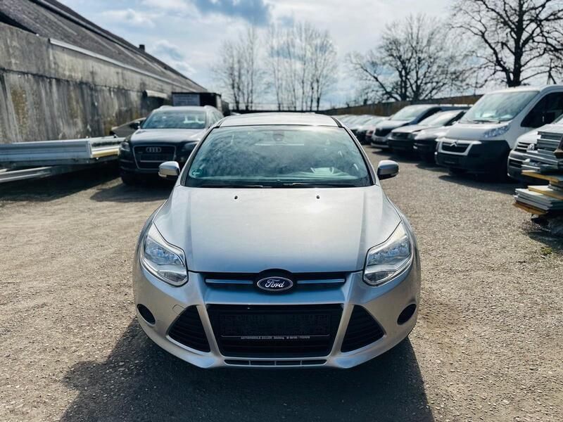 Gebraucht Ford Focus Trend 116 PS (85 kW) 2013 Silber Kombi
