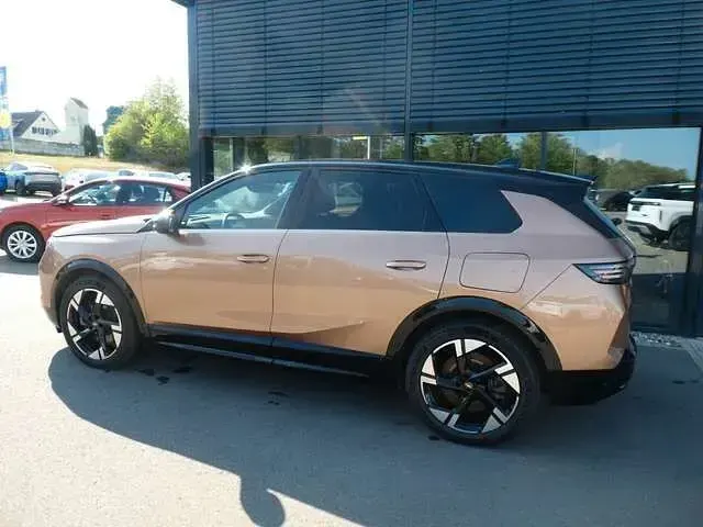 Gebraucht Opel Grandland Electric 156 kW (213 PS) 2024 Impakt kupfer (metallic) SUV