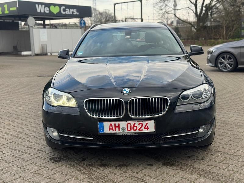 Gebraucht BMW 520 184 PS (135 kW) 2013 Schwarz Kombi