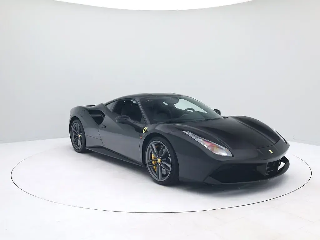 Second-hand Ferrari 488 669 CP (492 kW) 2016 Negru Coupe