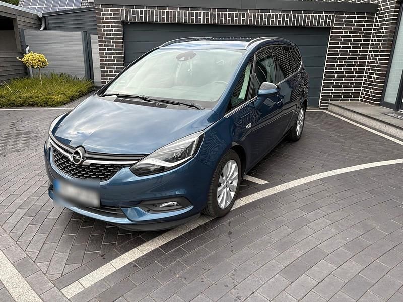 Blau Gebraucht 2017 Opel Zafira Innovation Van / Kleinbus | 8.000 € (Fairer Preis) - Bild 1/4