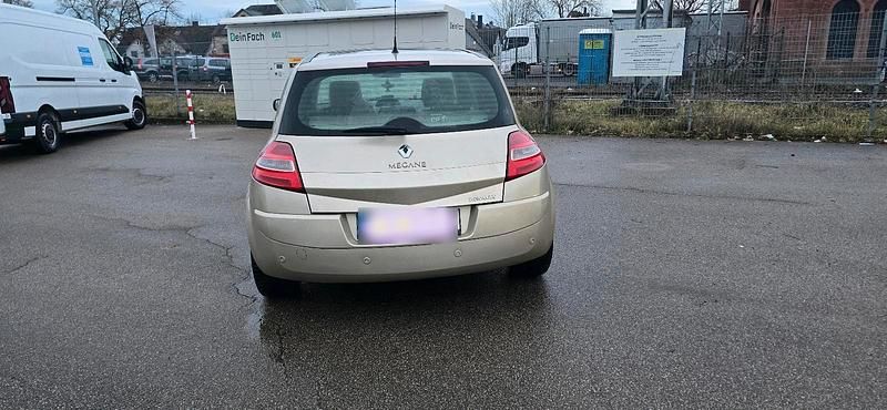 Gebraucht Renault Mégane II 102 PS (75 kW) 2007 Gold Kleinwagen