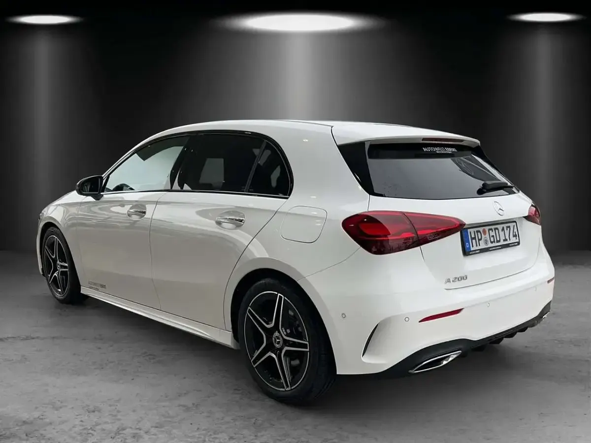 Gebraucht Mercedes A200 AMG 163 PS (119 kW) 2024 Andere farbe Kleinwagen