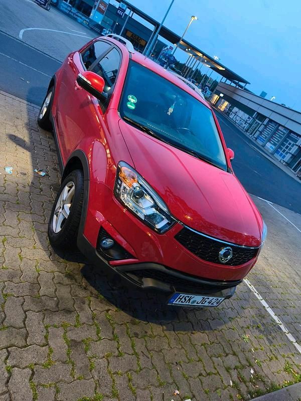 Rot Gebraucht 2015 Ssangyong (KGM) Korando SUV | 5.200 € (Superpreis) - Bild 1/4