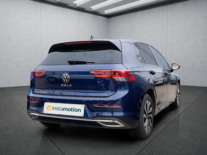 Gebraucht VW Golf VIII 150 PS (110 kW) 2022 Blau Kleinwagen