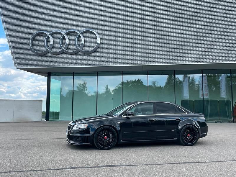 Schwarz Gebraucht 2006 Audi RS4 Limousine | 26.000 € (Fairer Preis) - Bild 1/4