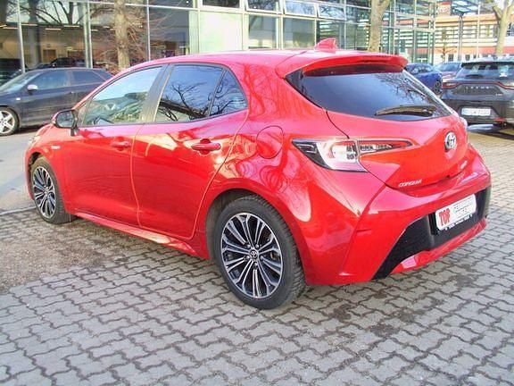 Gebraucht Toyota Corolla 122 PS (89 kW) 2021 Karminarot metallic