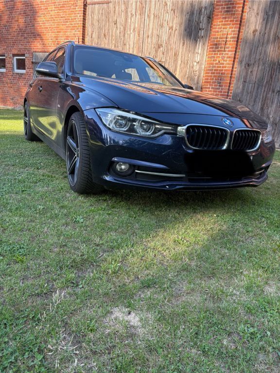 Blau Gebraucht 2016 BMW 318 Sport Line Kombi | 10.500 € (Fairer Preis) - Bild 1/4