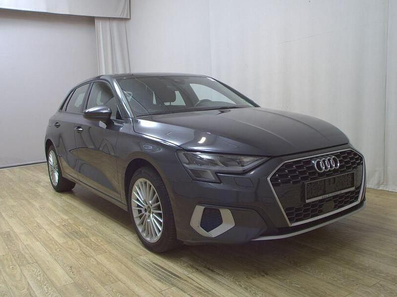 Gebraucht Audi A3 Advanced 150 PS (110 kW) 2022 Grau Limousine