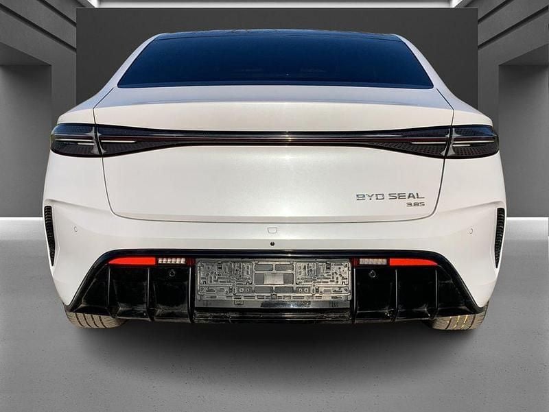 Gebraucht BYD Seal 389 kW (530 PS) 2024 Weiß Limousine