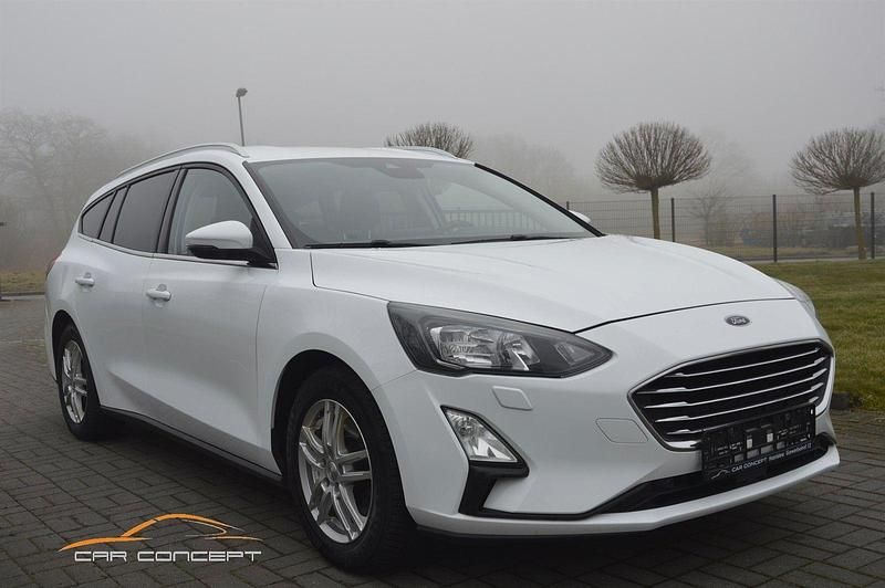 Gebraucht Ford Focus Titanium 120 PS (88 kW) 2022 Weiß Kombi