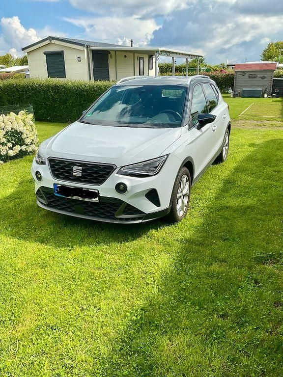 Weiß Gebraucht 2021 Seat Arona FR SUV | 15.900 € (Fairer Preis) - Bild 1/4