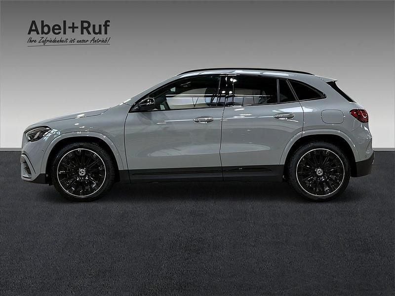 Gebraucht Mercedes GLA200 AMG 163 PS (119 kW) 2026 Grau SUV
