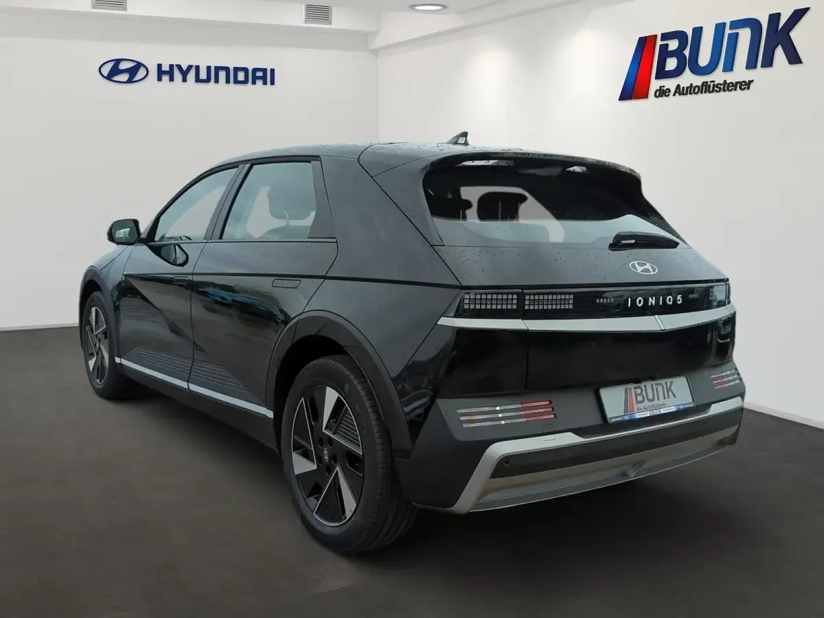 Neu Hyundai Ioniq 5 125 kW (170 PS) 2025 Abyss black SUV