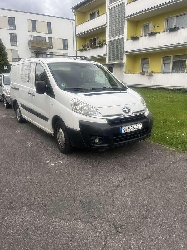 Gebraucht Toyota Proace 128 PS (94 kW) 2015 Weiß Van / Kleinbus