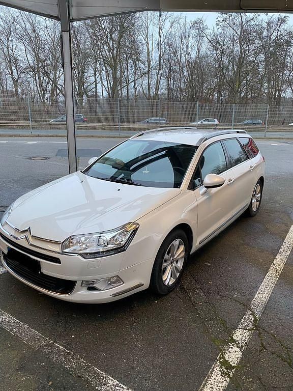 Weiß Gebraucht 2011 Citroën C5 Exclusive Kombi | 2.100 € (Fairer Preis) - Bild 1/4