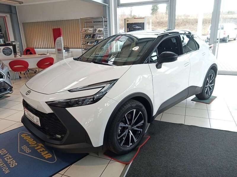 Schneeweiß / schwarz Neu 2025 Toyota C-HR Team SUV | 41.290 € (Fairer Preis) - Bild 1/4