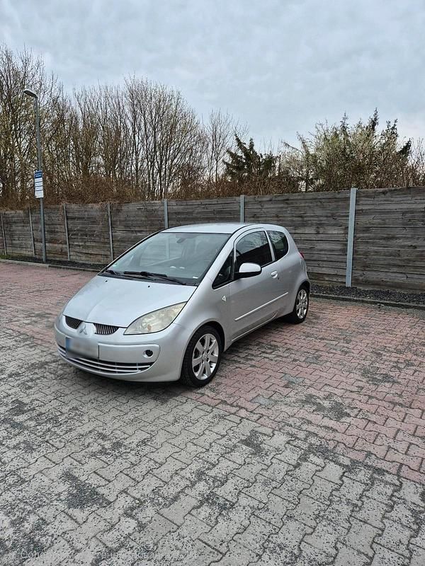 Gebraucht Mitsubishi Colt 75 PS (55 kW) 2007 Silber Kleinwagen