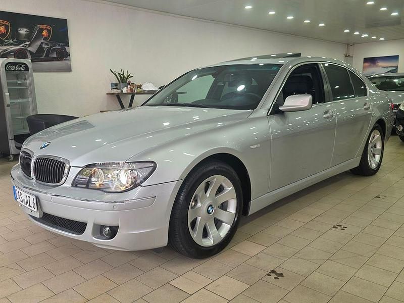 Silber Gebraucht 2007 BMW 740 Sport Line Limousine | 12.990 € (Fairer Preis) - Bild 1/4