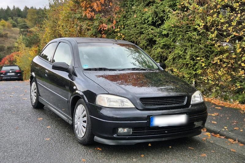 Schwarz Gebraucht 2002 Opel Astra Coupé | 1.200 € (Fairer Preis) - Bild 1/4
