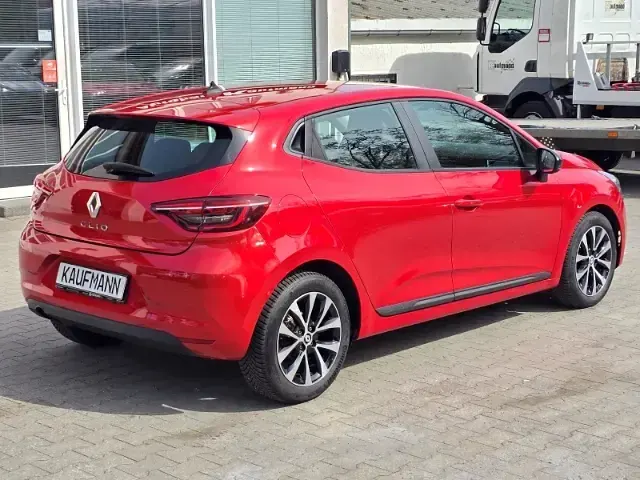 Gebraucht Renault Clio V Equilibre 91 PS (66 kW) 2022 Rot Limousine