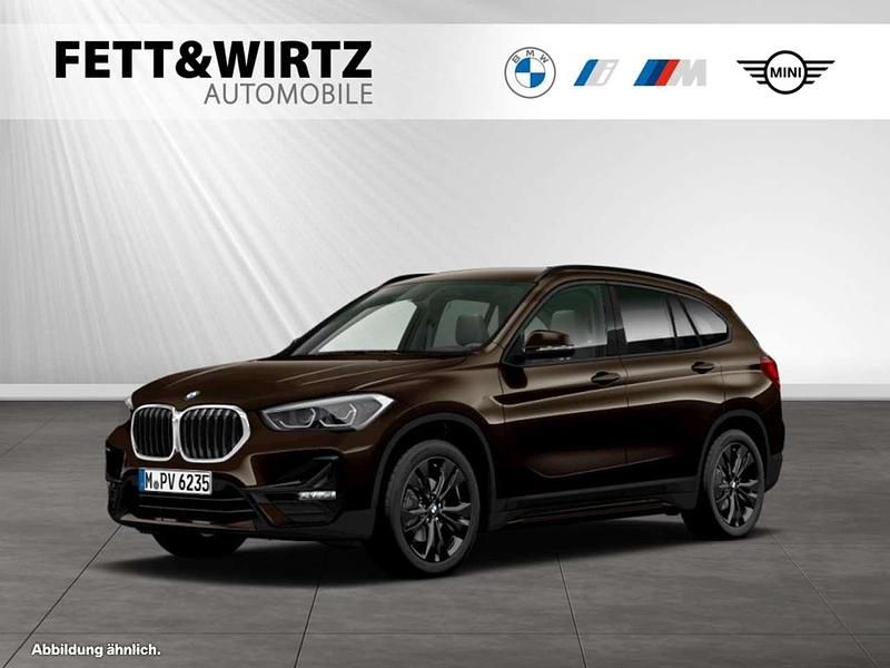 Braun Gebraucht 2022 BMW X1 Sport Line SUV | 25.900 € (Fairer Preis) - Bild 1/3