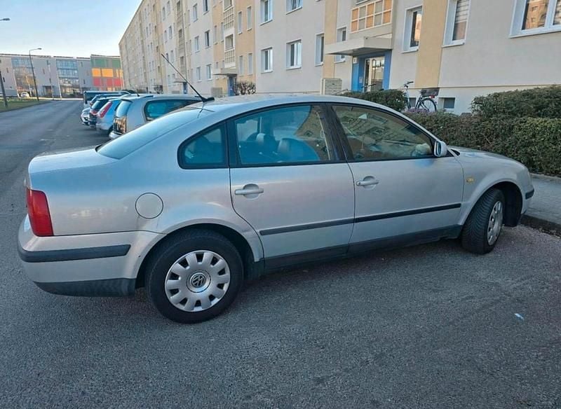 Second-hand VW Passat 141 CP (103 kW) 2000 Berlinǎ