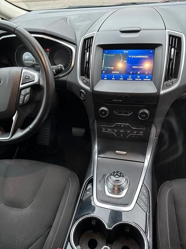 Gebraucht Ford S-MAX Titanium 190 PS (139 kW) 2020 Weiß Van / Kleinbus