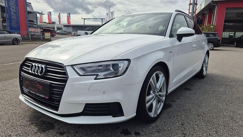 Weiß Gebraucht 2019 Audi A3 Sportback S-Line Limousine | 18.299 € (Guter Preis) - Bild 1/4