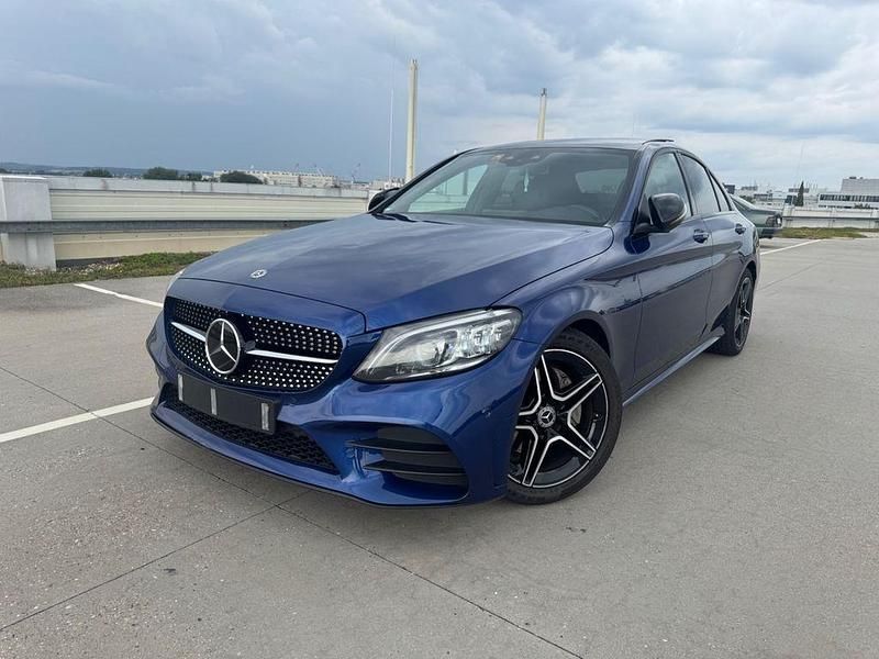 Blau Gebraucht 2019 Mercedes C220 Avantgarde Limousine | 25.400 € - Bild 1/4