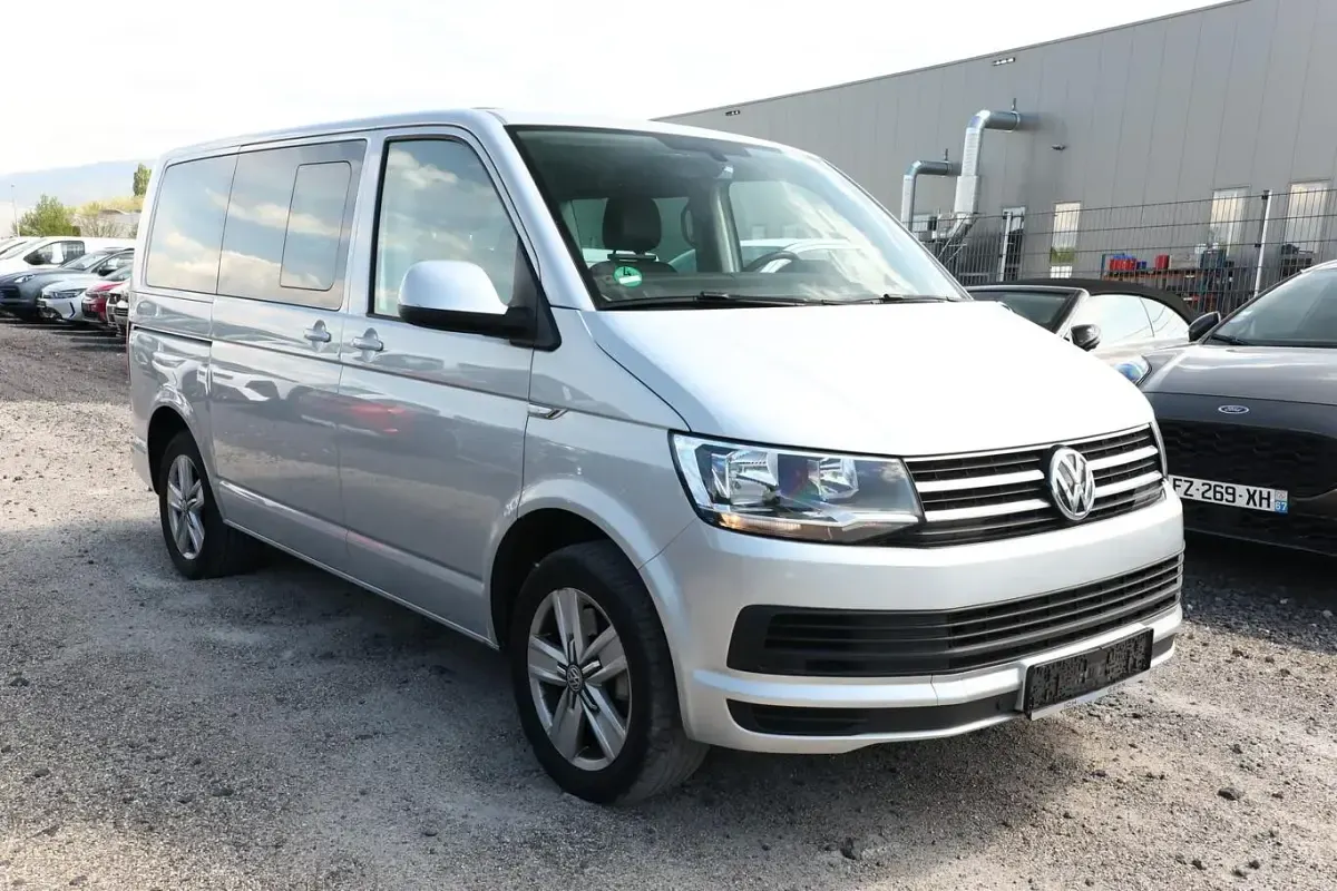 Gebraucht VW Multivan Comfortline 204 PS (150 kW) 2018 Reflexsilber metallic Van / Kleinbus