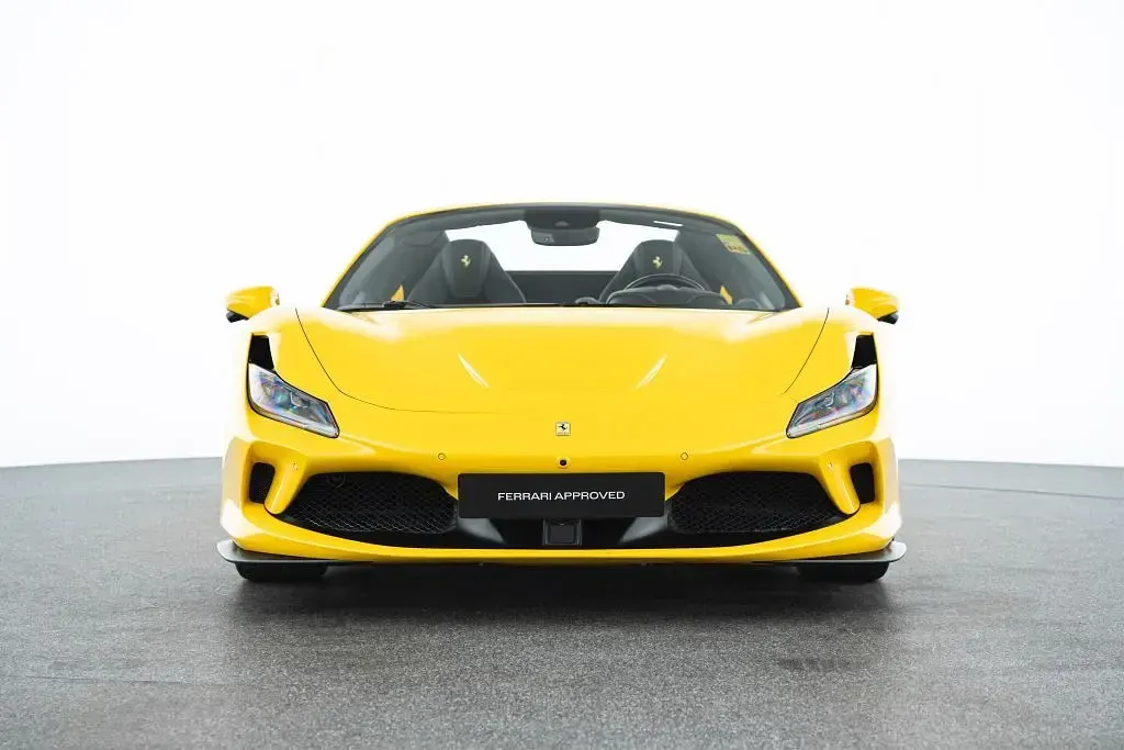 Gebraucht Ferrari F8 721 PS (530 kW) 2022 Giallo modena Cabrio