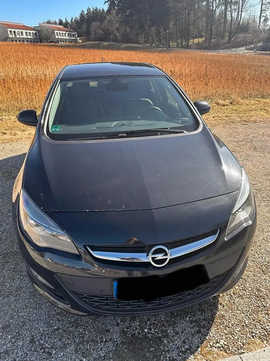 Gebraucht Opel Astra 120 PS (88 kW) 2014 Schwarz Limousine