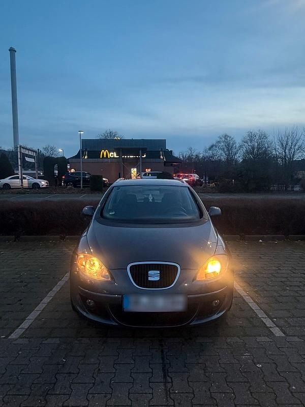 Schwarz Gebraucht 2008 Seat Altea XL Van / Kleinbus | 1.400 € (Superpreis) - Bild 1/4