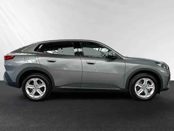 Gebraucht BMW X2 Efficient Dynamics 163 PS (119 kW) 2025 Skyscraper grau metallic SUV