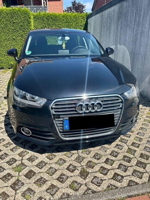 Schwarz Gebraucht 2014 Audi A1 Sportback Ambition Kleinwagen | 11.500 € (Fairer Preis) - Bild 1/4