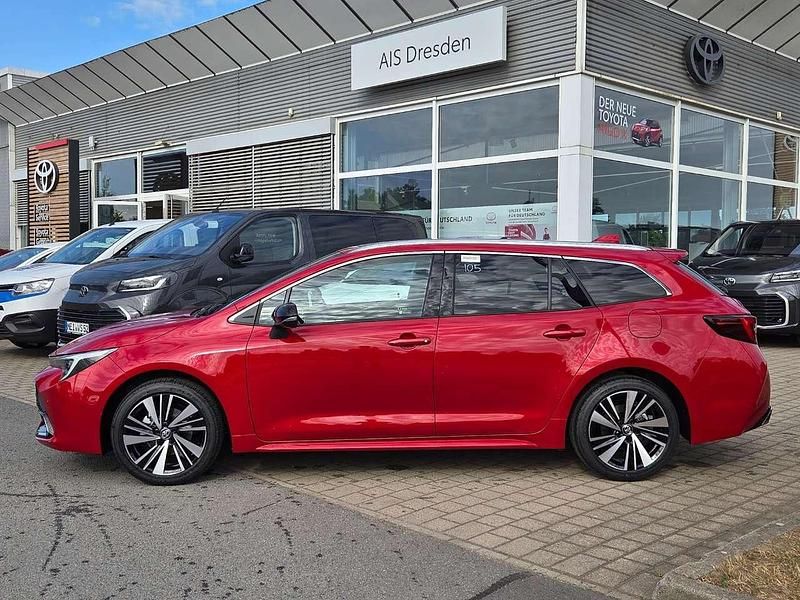 Neu Toyota Corolla 178 PS (130 kW) 2026 Karminarot metallic Kombi