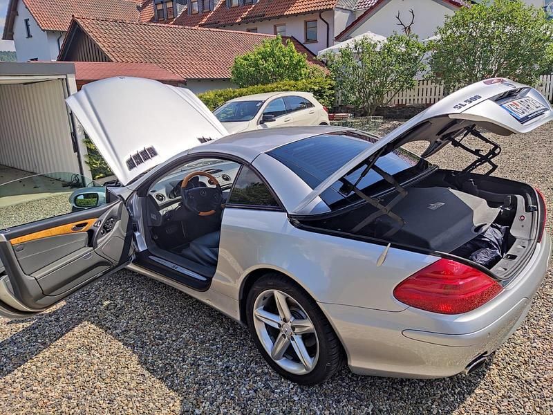 Gebraucht Mercedes SL500 306 PS (225 kW) 2005 Andere farben Cabrio