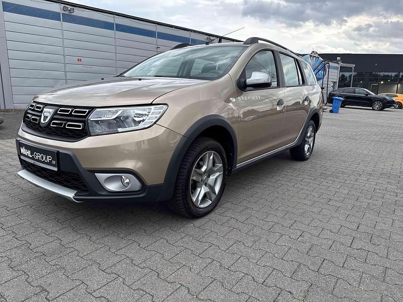 Beige Gebraucht 2020 Dacia Logan MCV Stepway Kombi | 11.990 € (Guter Preis) - Bild 1/4