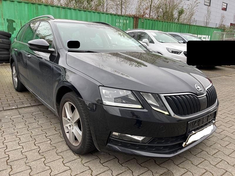 Gebraucht Skoda Octavia Ambition 150 PS (110 kW) 2018 Schwarz Kombi