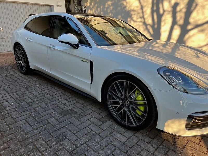 Weiß Gebraucht 2020 Porsche Panamera 4S Sport Turismo Limousine | 76.900 € (Superpreis) - Bild 1/4