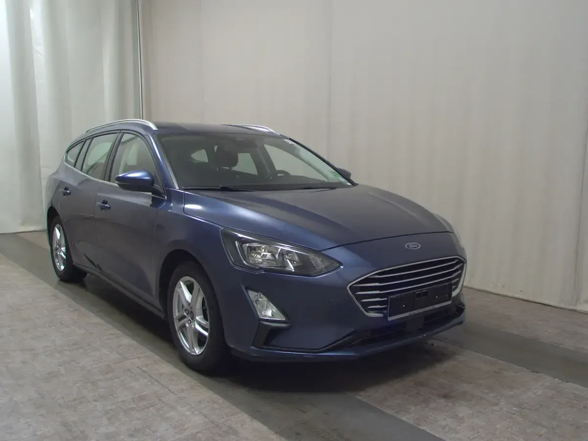 Gebraucht Ford Focus Cool & Connect 125 PS (91 kW) 2021 Chromablau metallic Kombi