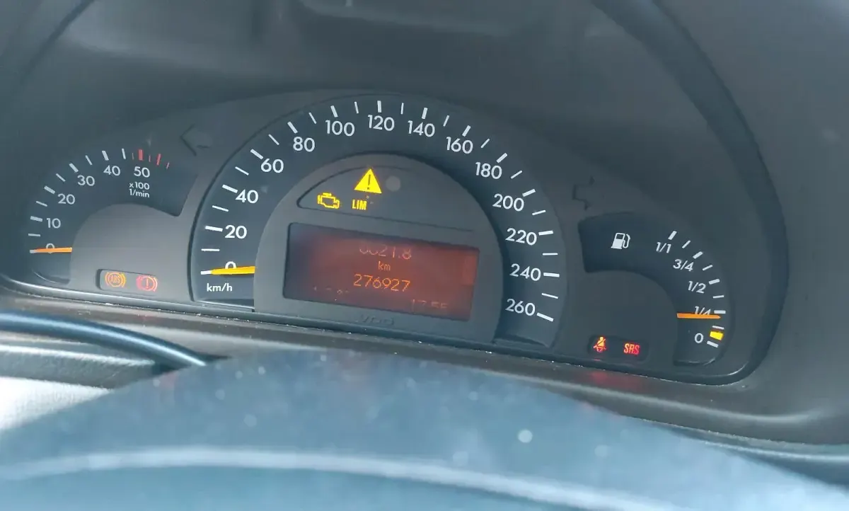 Gebraucht Mercedes C220 143 PS (105 kW) 2004 Schwarz Kombi