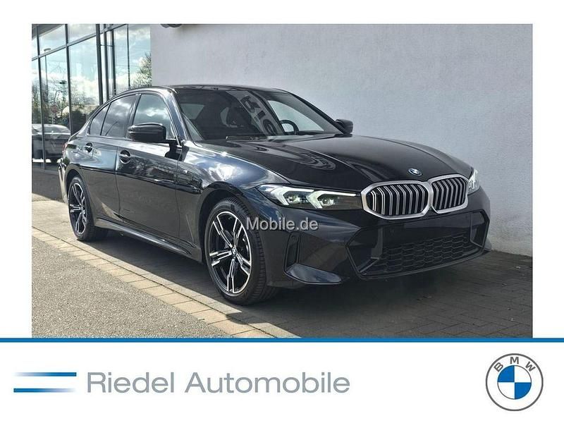 Schwarz Gebraucht 2025 BMW 330e M Sport Limousine | 51.780 € (Superpreis) - Bild 1/4